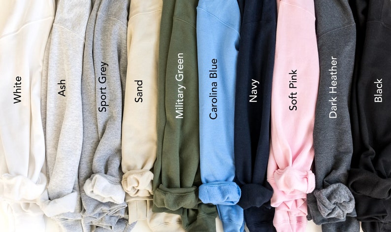 Applique Floral Mama Sweatshirt, Custom Mama Embroidered Sweatshirt, Personalized Mama Crewneck, Gift for Mama Grandma Mothers Day Christmas