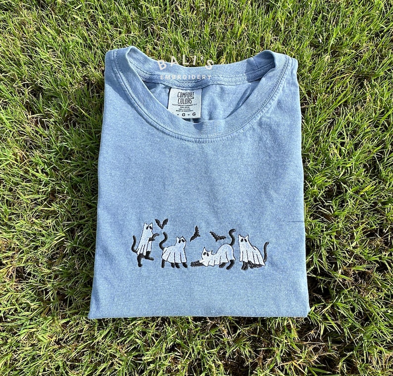 Embroidery Ghost Cats Halloween Comfort Colors Shirts, Halloween Ghost Cats Hoodie, Embroidered Cat Ghost spooky funny, Bats and cats ghost