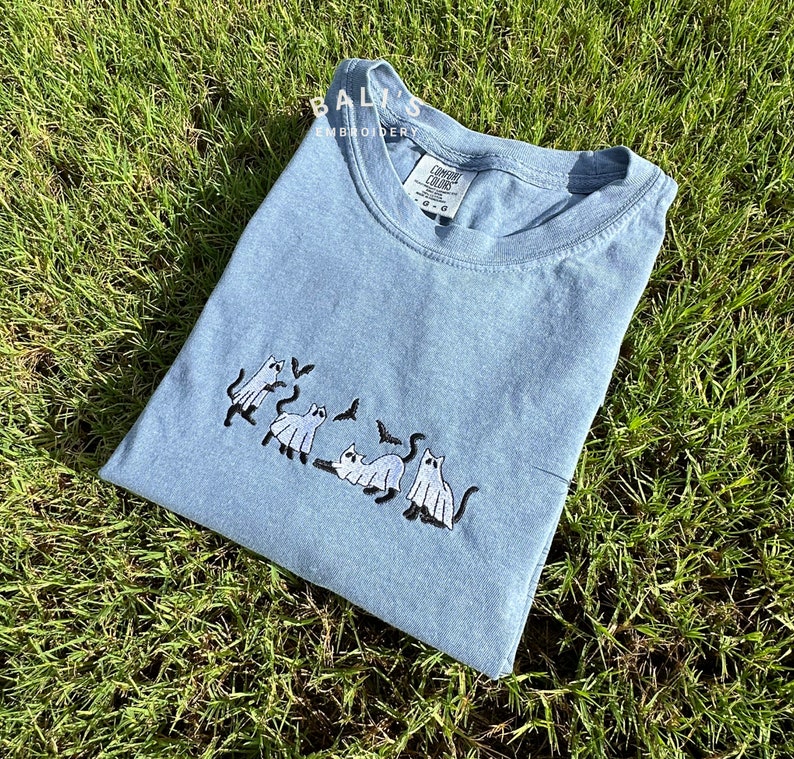 Embroidery Ghost Cats Halloween Comfort Colors Shirts, Halloween Ghost Cats Hoodie, Embroidered Cat Ghost spooky funny, Bats and cats ghost
