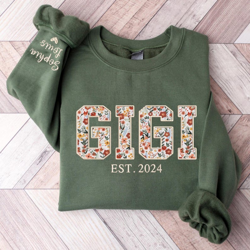 Applique Floral Mama Sweatshirt, Custom Mama Embroidered Sweatshirt, Personalized Mama Crewneck, Gift for Mama Grandma Mothers Day Christmas