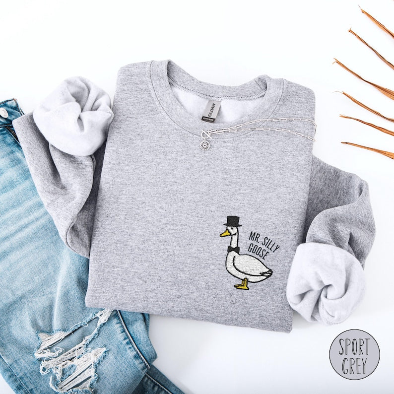 Embroidered Mr and Mrs Sweatshirt Goose Sweatshirt Bride Groom Sweatshirt Couple Matching Sweatshirt Wife Sweatshirt Groom Honeymoon Shirt