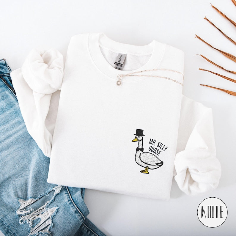 Embroidered Mr and Mrs Sweatshirt Goose Sweatshirt Bride Groom Sweatshirt Couple Matching Sweatshirt Wife Sweatshirt Groom Honeymoon Shirt
