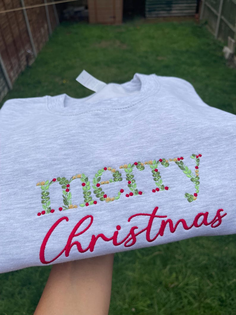 Embroidered Merry Christmas sweatshirt, Merry Christmas, Xmas sweatshirt, Embroidered Christmas Crewneck Sweatshirt Christmas Floral Sweater