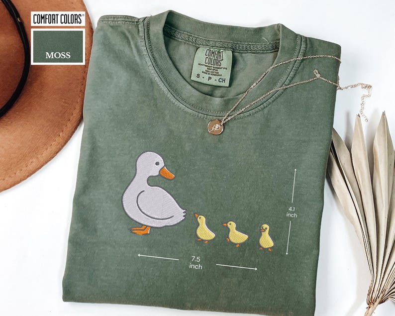 Embroidered Mama Goose T-shirt, Comfort Colors Goose Shirt, Cute Goose Sweatshirt, Trendy Gift for Mom, Animal T-shirt, Mother's Day Gift