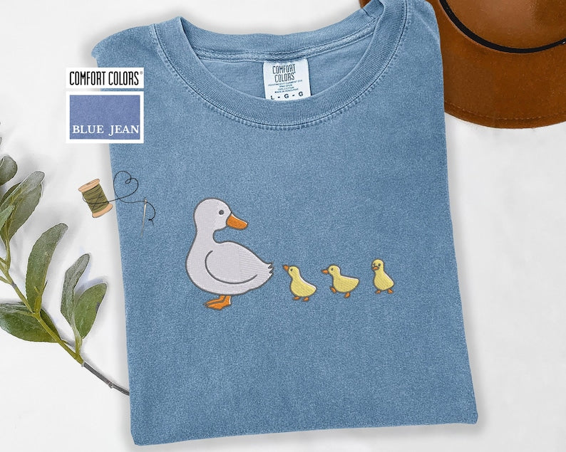 Embroidered Mama Goose T-shirt, Comfort Colors Goose Shirt, Cute Goose Sweatshirt, Trendy Gift for Mom, Animal T-shirt, Mother's Day Gift