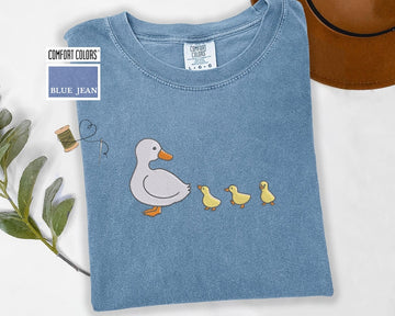 Embroidered Mama Goose T-shirt, Comfort Colors Goose Shirt, Cute Goose Sweatshirt, Trendy Gift for Mom, Animal T-shirt, Mother's Day Gift