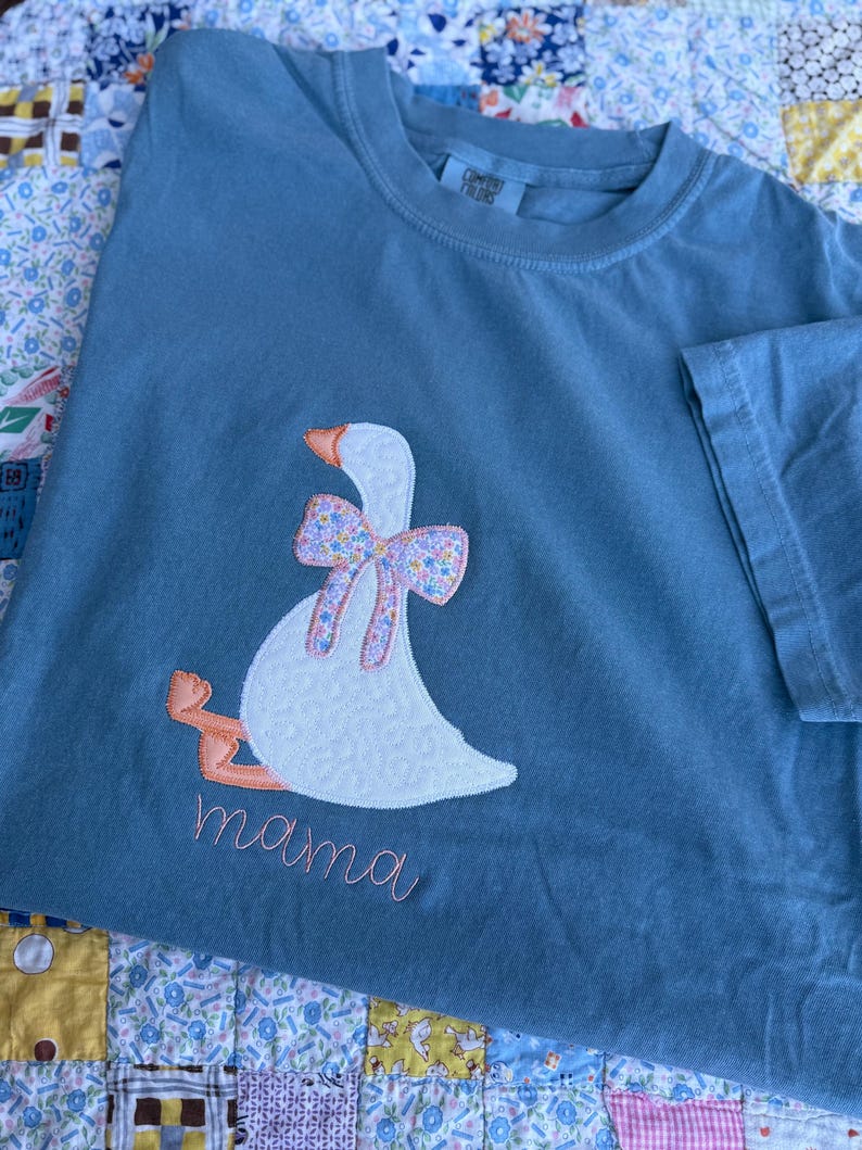Mama goose embroidered tshirt