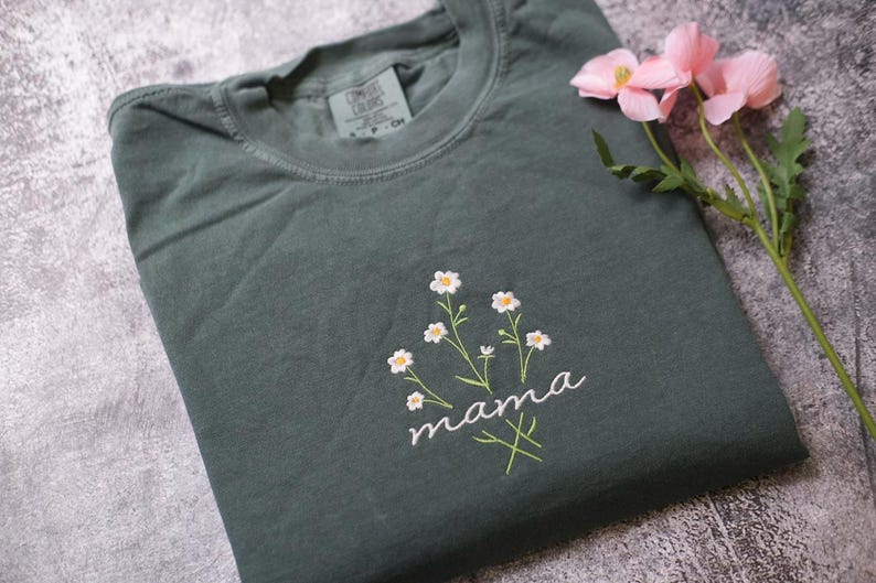 Mama Comfort Colors Embroidered Shirt, Floral Mom Shirt, Mama Embroidery, Mother’s Day Gift, New Mom Gift, Gift for Moms, Aesthetic Mom Tee