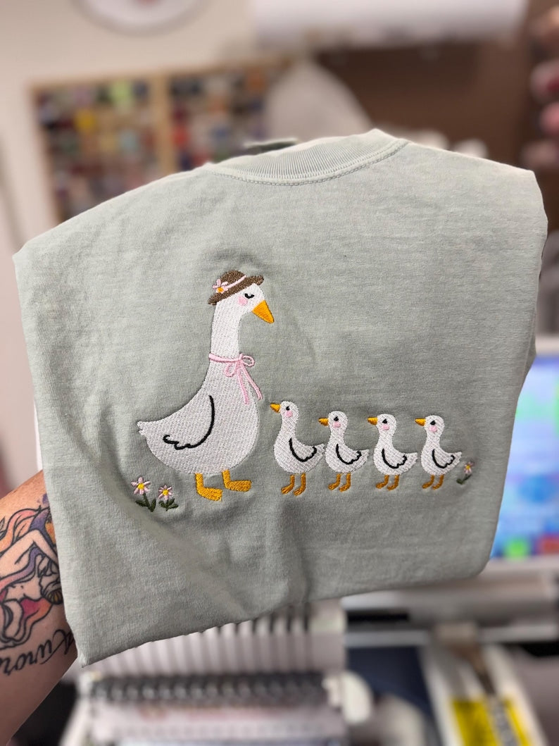 Mama goose and her babies| mom shirt|