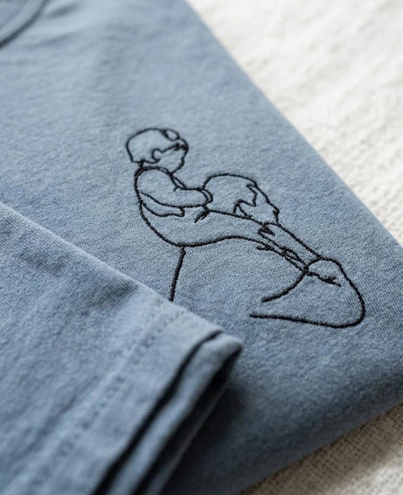 Embroidered Custom Family Photo Shirt, Personalized Couple Portrait Tee, Sketch from Photo, Line Art Shirt Gift