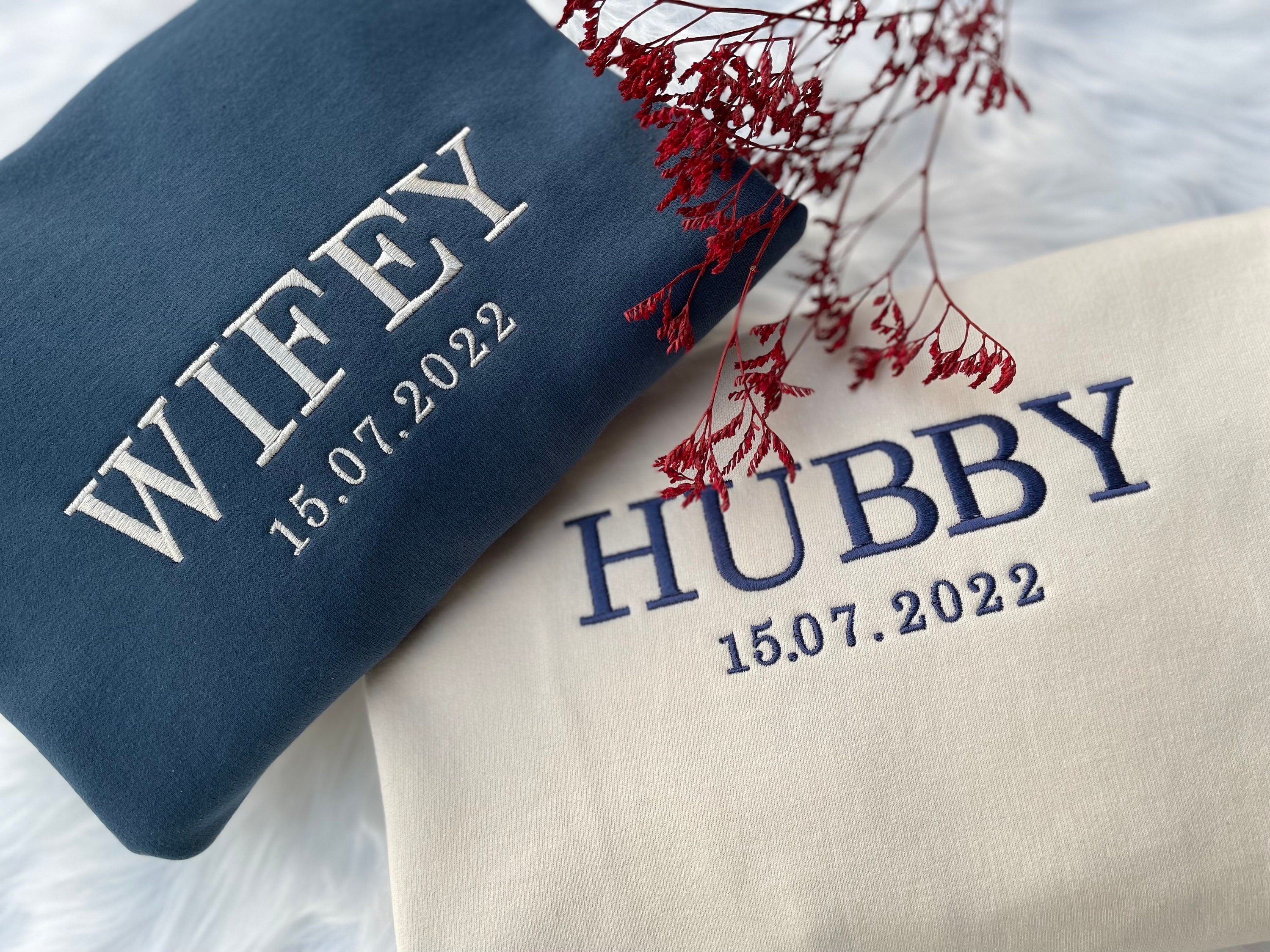 Custom Wifey and Hubby Embroidered Valentine Sweatshirt Matching Couples Jumper Mrs and Mrs Girlfriend Gift Unisex Wedding Gift Crewneck
