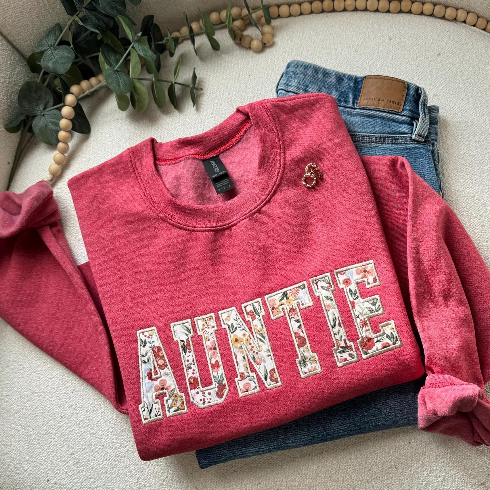 Custom Mama Sweatshirt, Embroidered Sweatshirt, Auntie Sweatshirt, Nana Sweatshirt, Personalized Floral Mama Sweatshirt, New Mom Gift