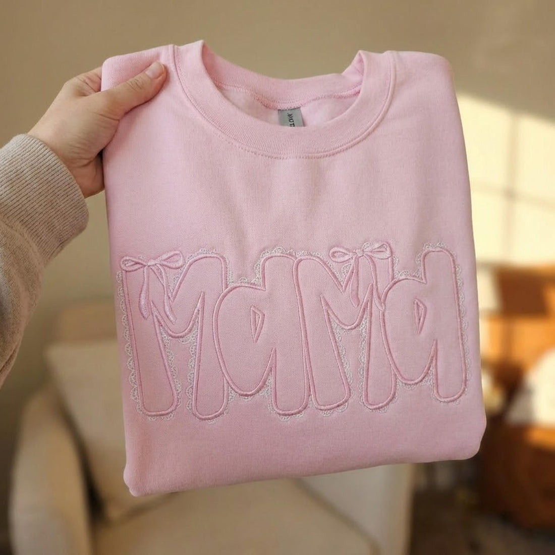 Personalized Mama Faux Lace Bow Embroidered Sweatshirt, Custom Mama Name Crewneck, Cute Bow Letter Embroidery, Motherhood Gift for Mom